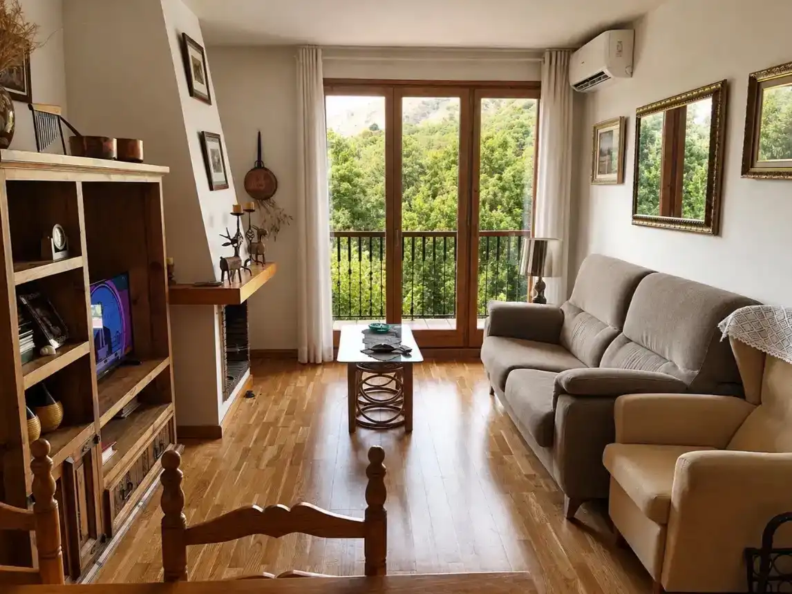 Sala de estar de Piso en venta en Sort con Aire acondicionado, Piscina y Balcón