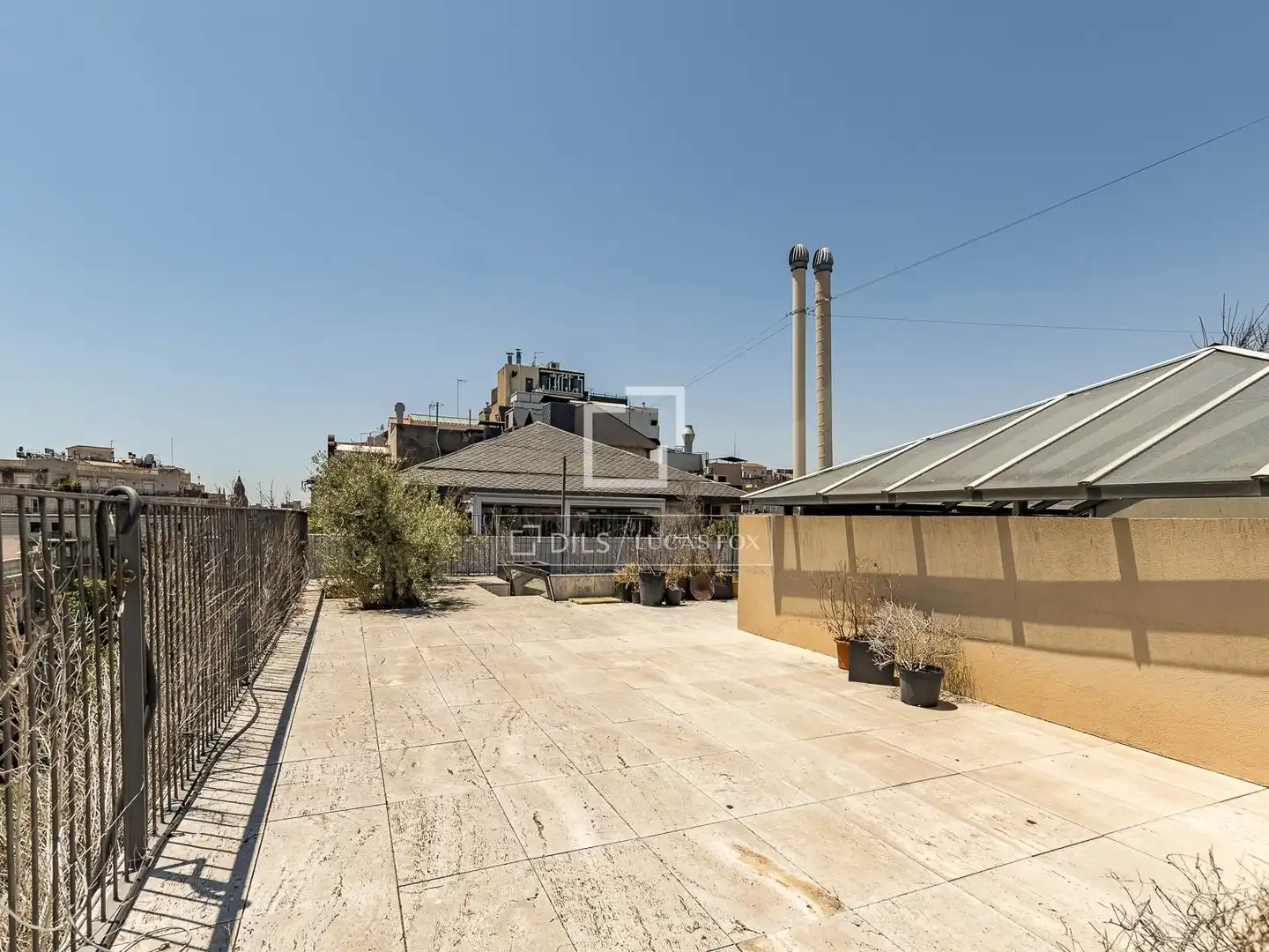 Terraza de Ático en venta en Barcelona con Aire acondicionado, Calefacción y Jardín privado