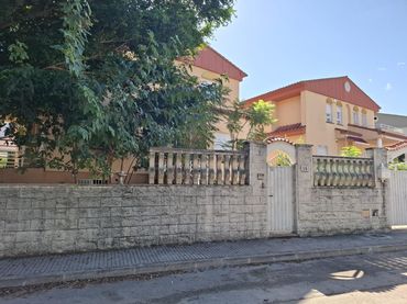Casa con piscina en venta en Park Nord - Casona