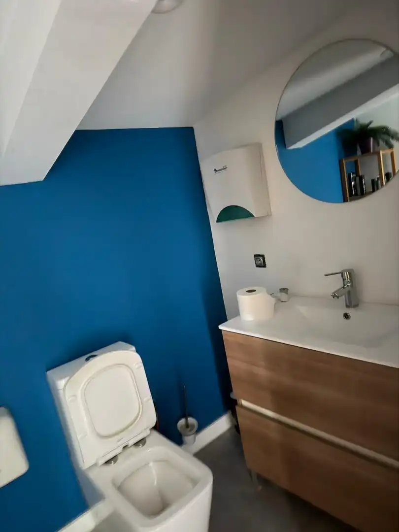 Badezimmer von Fabrikhallen zum Verkauf in Córdoba