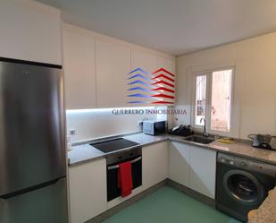 Cuina de Apartament de lloguer en Ourense Capital  amb Calefacció i Moblat