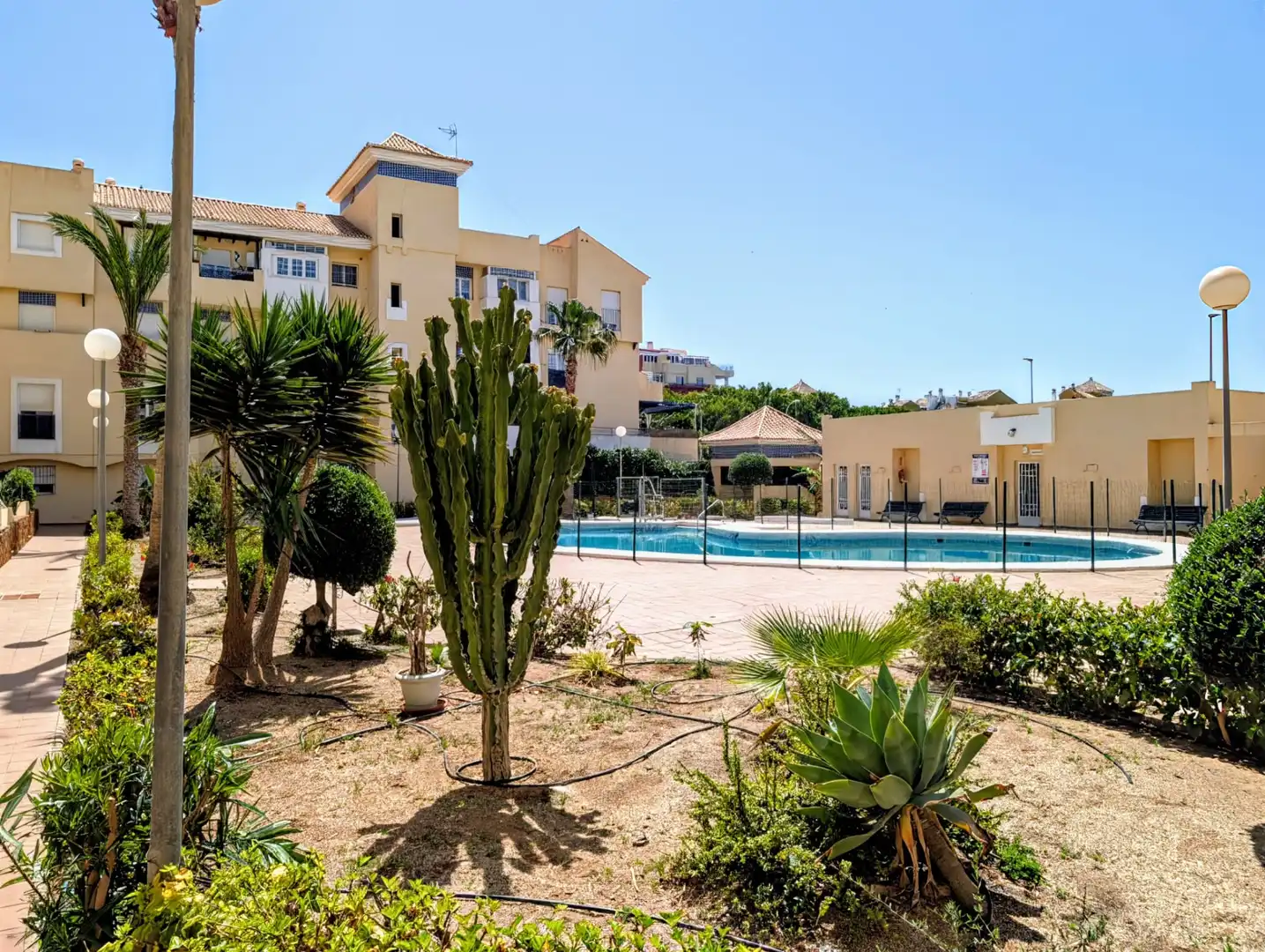 Swimming pool of Ground floor for sale in Roquetas de Mar  with Air Conditioner, Heating and Terrace