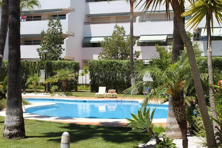 Swimming pool of Flat for sale in Marbella  with Heating, Terrace and Storage room