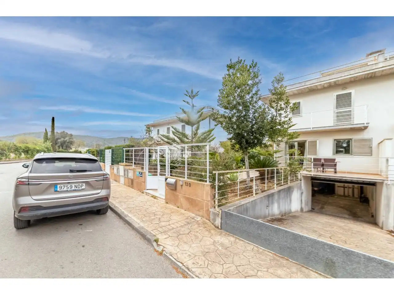 Vista exterior de Casa adosada en venda en Sa Pobla amb Aire condicionat, Calefacció i Jardí privat