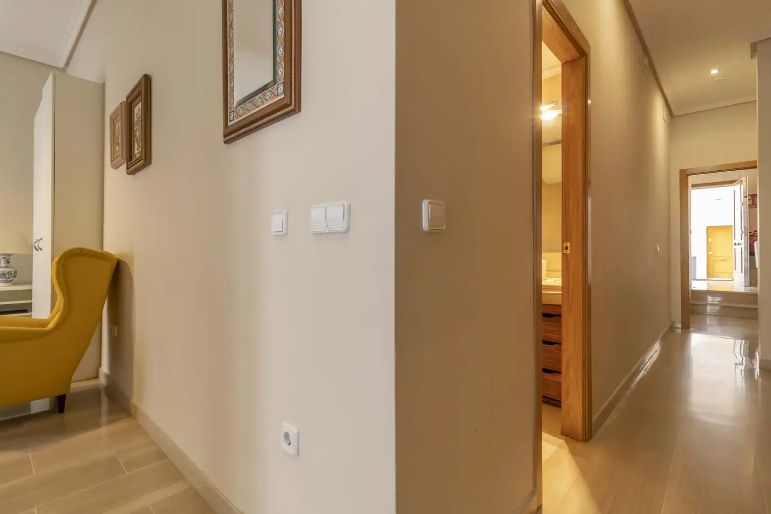 Flat for sale in Sevilla  with Air Conditioner, Heating and Balcony