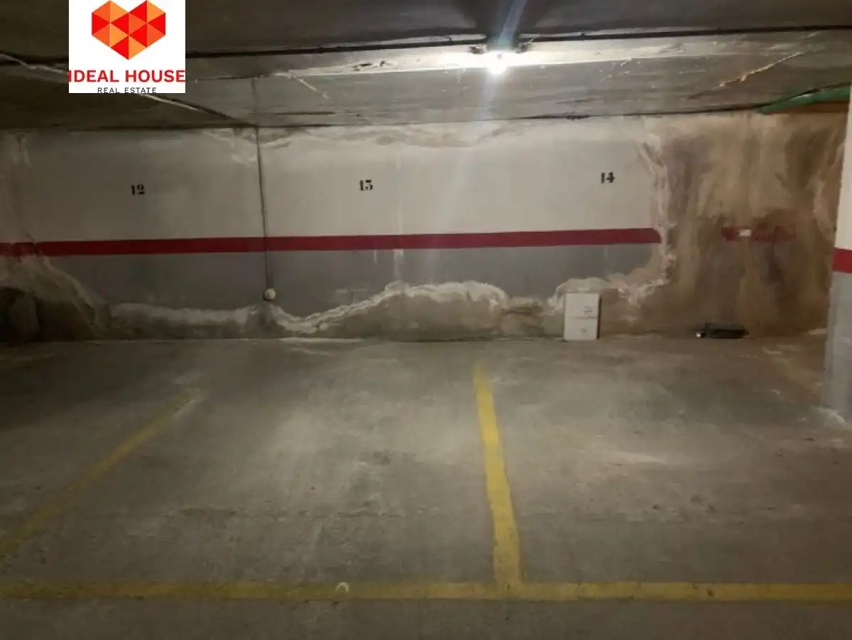 Aparcament en venda a Avenida Acueducto, imagen 9