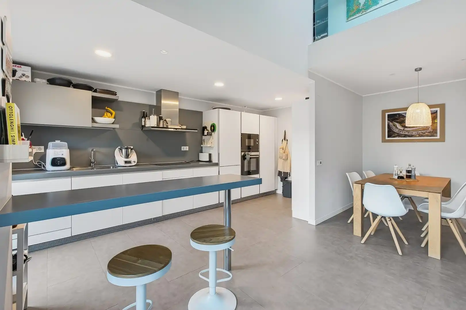 Küche von Dachboden zum Verkauf in Escaldes – Engordany mit Heizung, Terrasse und Abstellraum