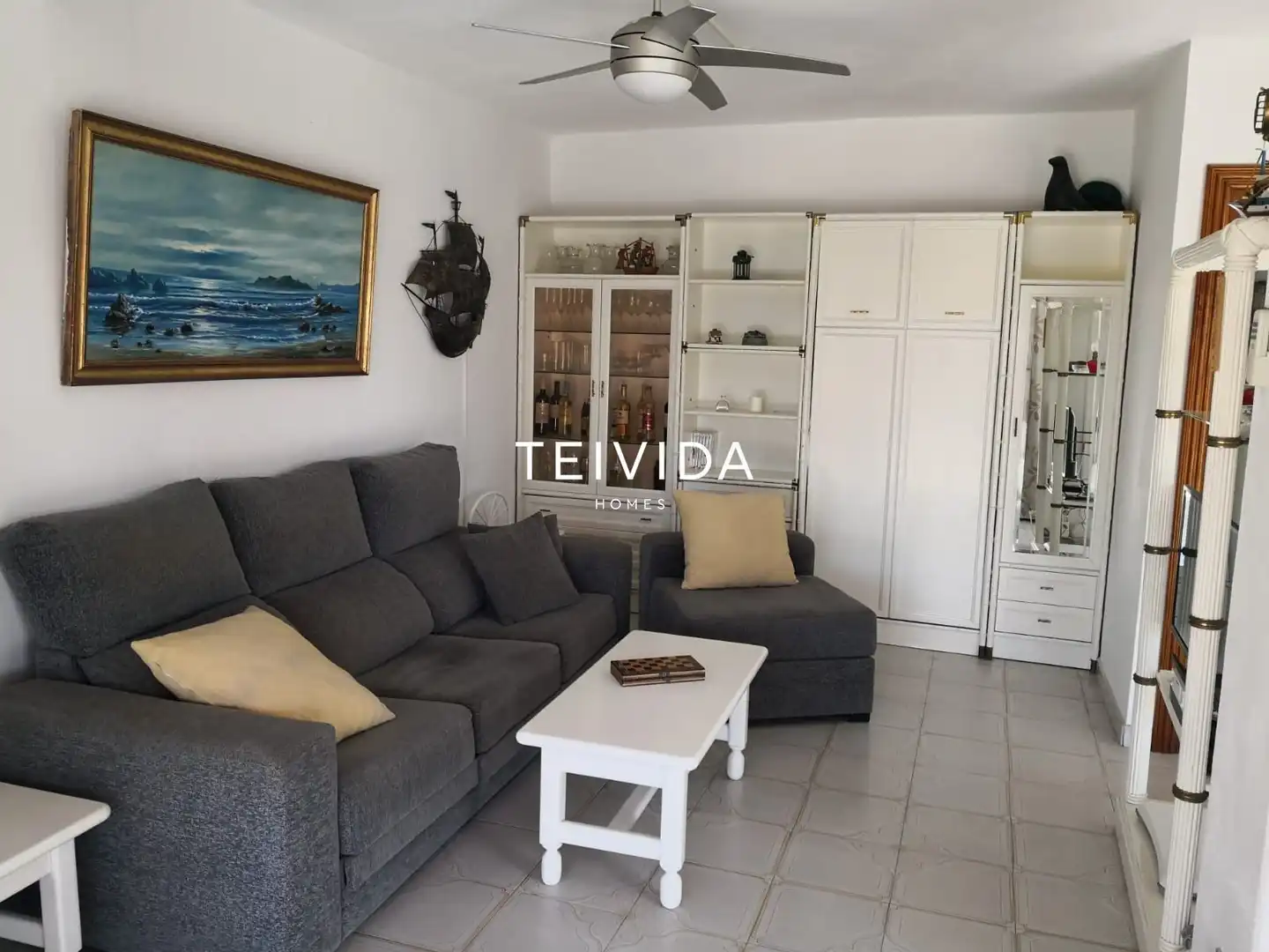 Sala d'estar de Casa adosada de lloguer en Santiago del Teide amb Piscina i Moblat