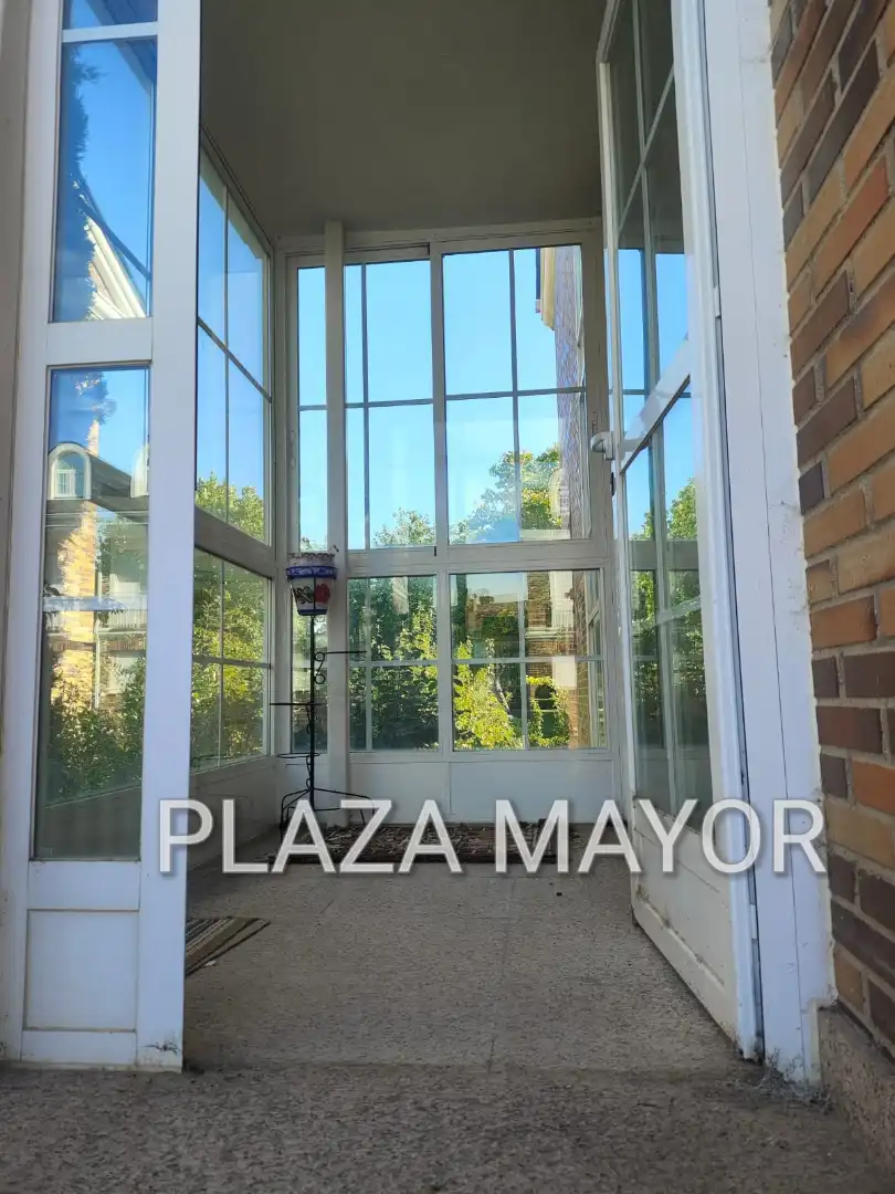 Vista exterior de Casa o xalet en venda en Santa Marta de Tormes amb Calefacció, Jardí privat i Parquet