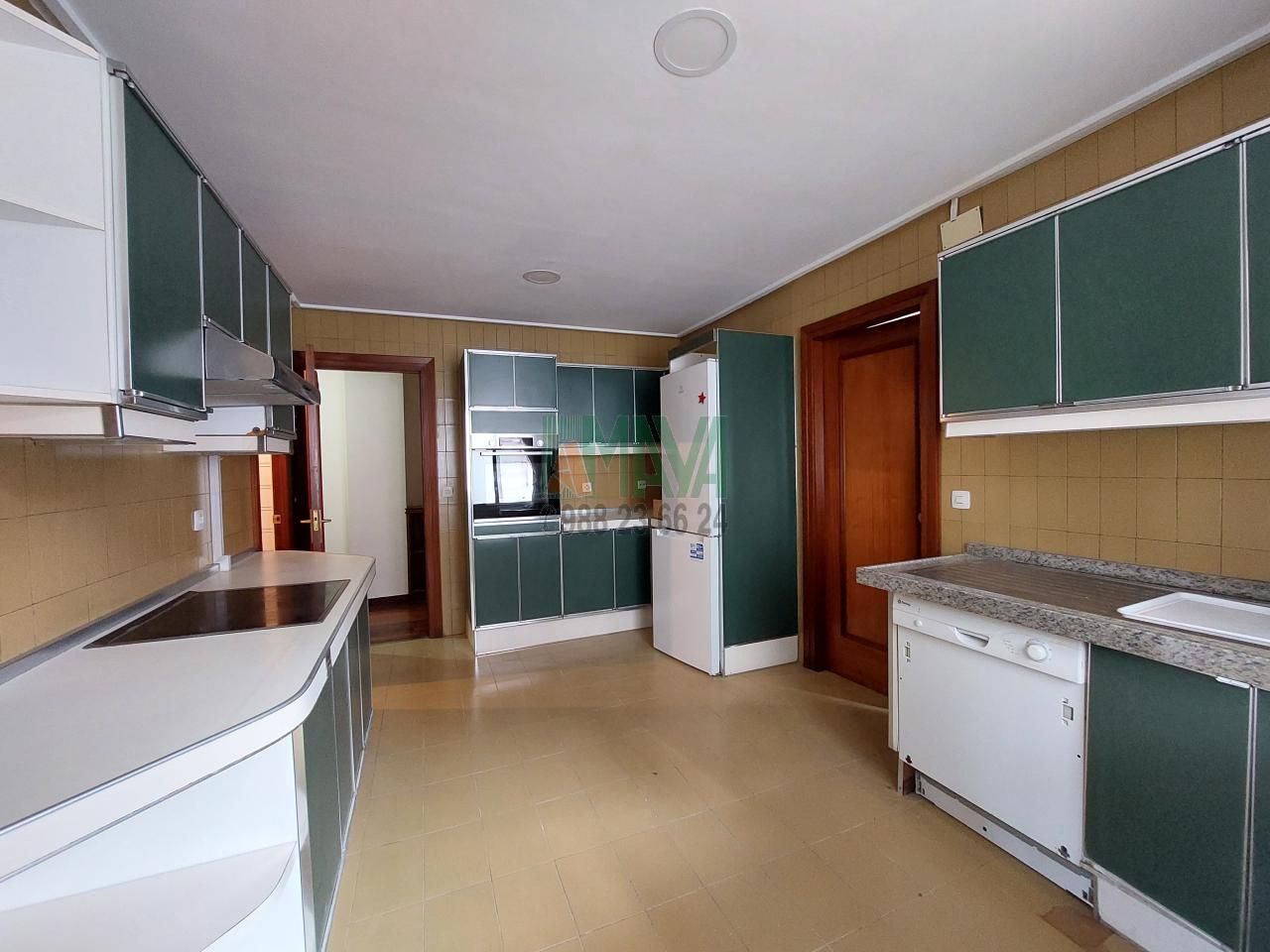 Kitchen of Flat for sale in Ourense Capital   with Heating, Parquet flooring and Storage room