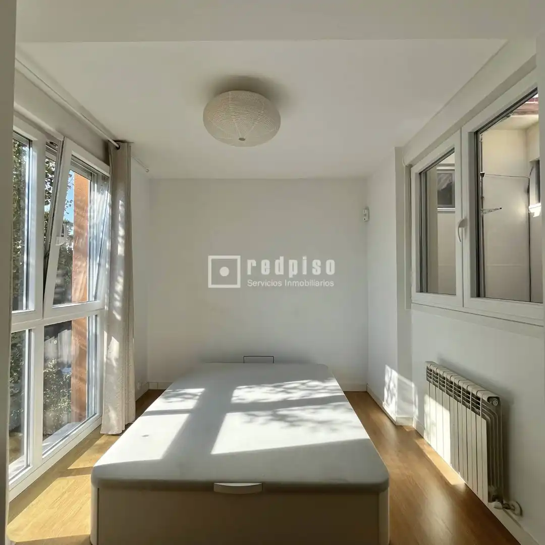 Habitación de Piso de alquiler en Madrid con Aire acondicionado, Calefacción y Amueblado