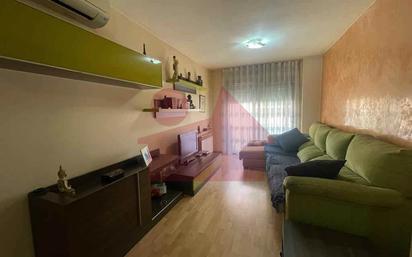 Living room of Flat for sale in Mollet del Vallès  with Air Conditioner and Balcony