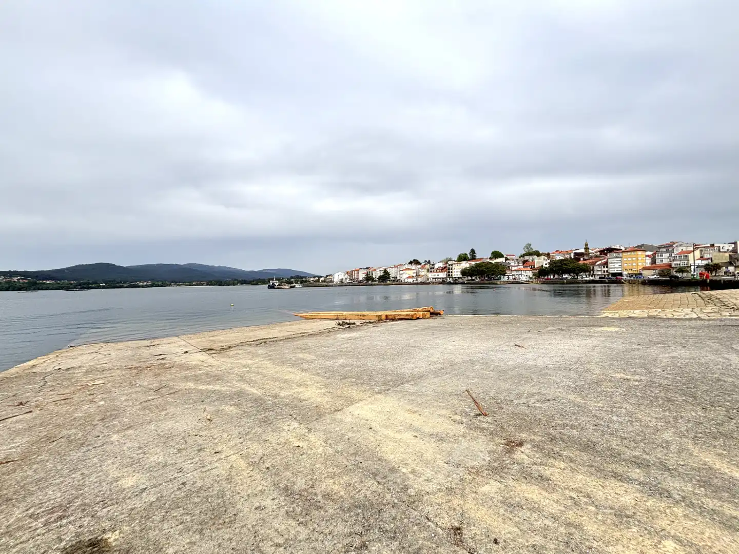 Parking de Casa adosada en venta en Rianxo con Calefacción, Trastero y Amueblado