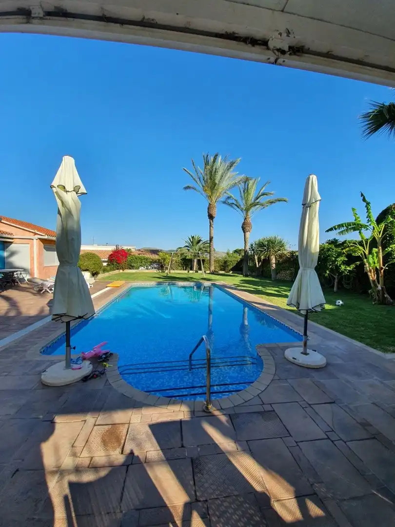 Piscina de Casa o chalet en venta en Benidorm con Calefacción, Jardín privado y Trastero