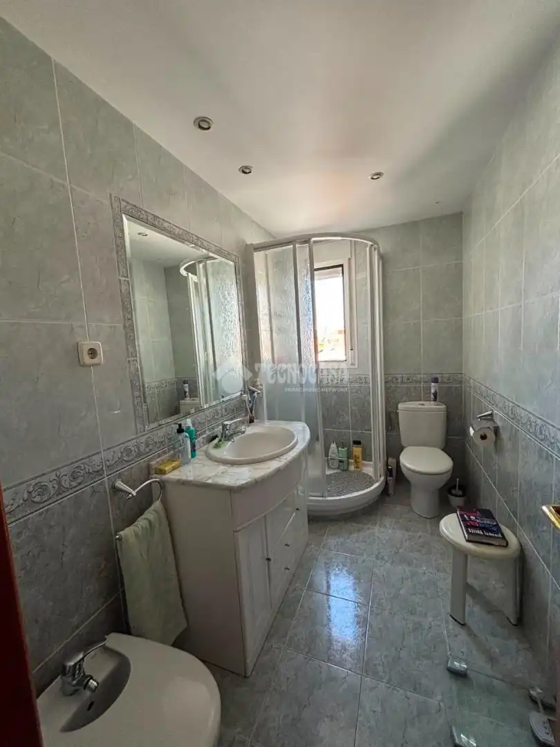 Bathroom of Flat for sale in Madrid  with Heating and Terrace