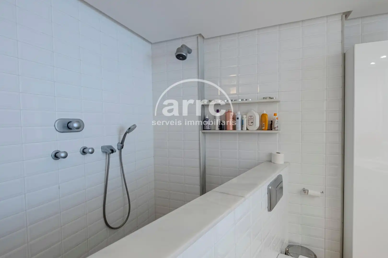 Bathroom of Flat for sale in Mataró  with Heating, Terrace and Balcony