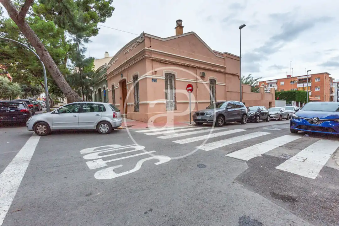 Vista exterior de Casa adosada en venda en Godella amb Aire condicionat, Calefacció i Jardí privat