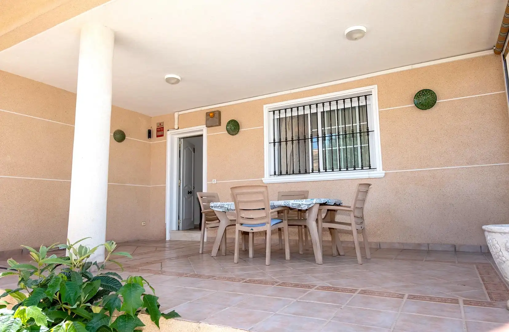 Terraza de Casa adosada en venta en Torrevieja con Aire acondicionado, Calefacción y Jardín privado