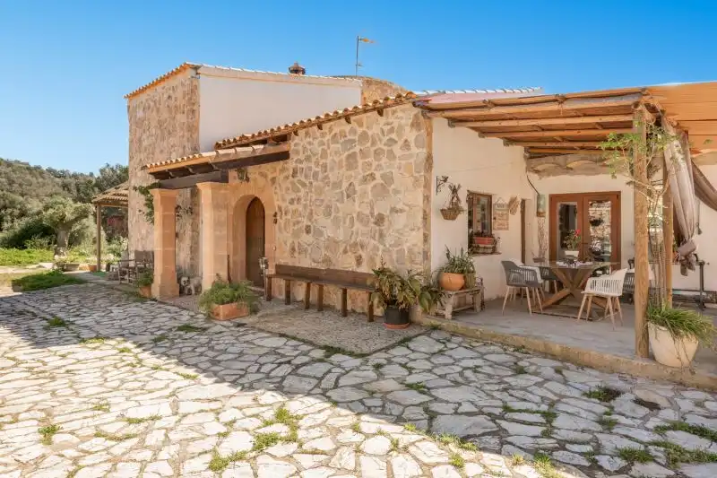 Vista exterior de Finca rústica en venda en Son Servera amb Jardí privat, Terrassa i Moblat