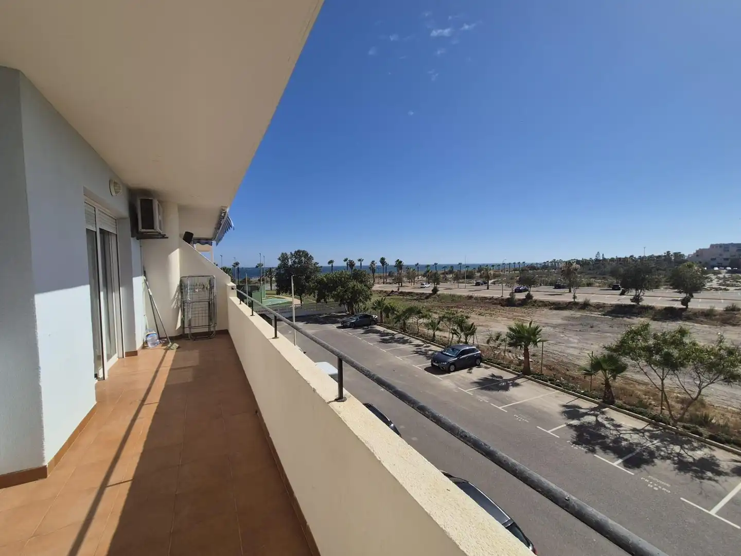 Vista exterior de Apartament en venda en El Ejido amb Aire condicionat, Terrassa i Moblat