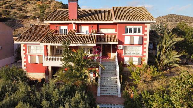 Casa-chalet en Venta en Mazarrón Casco Urbano