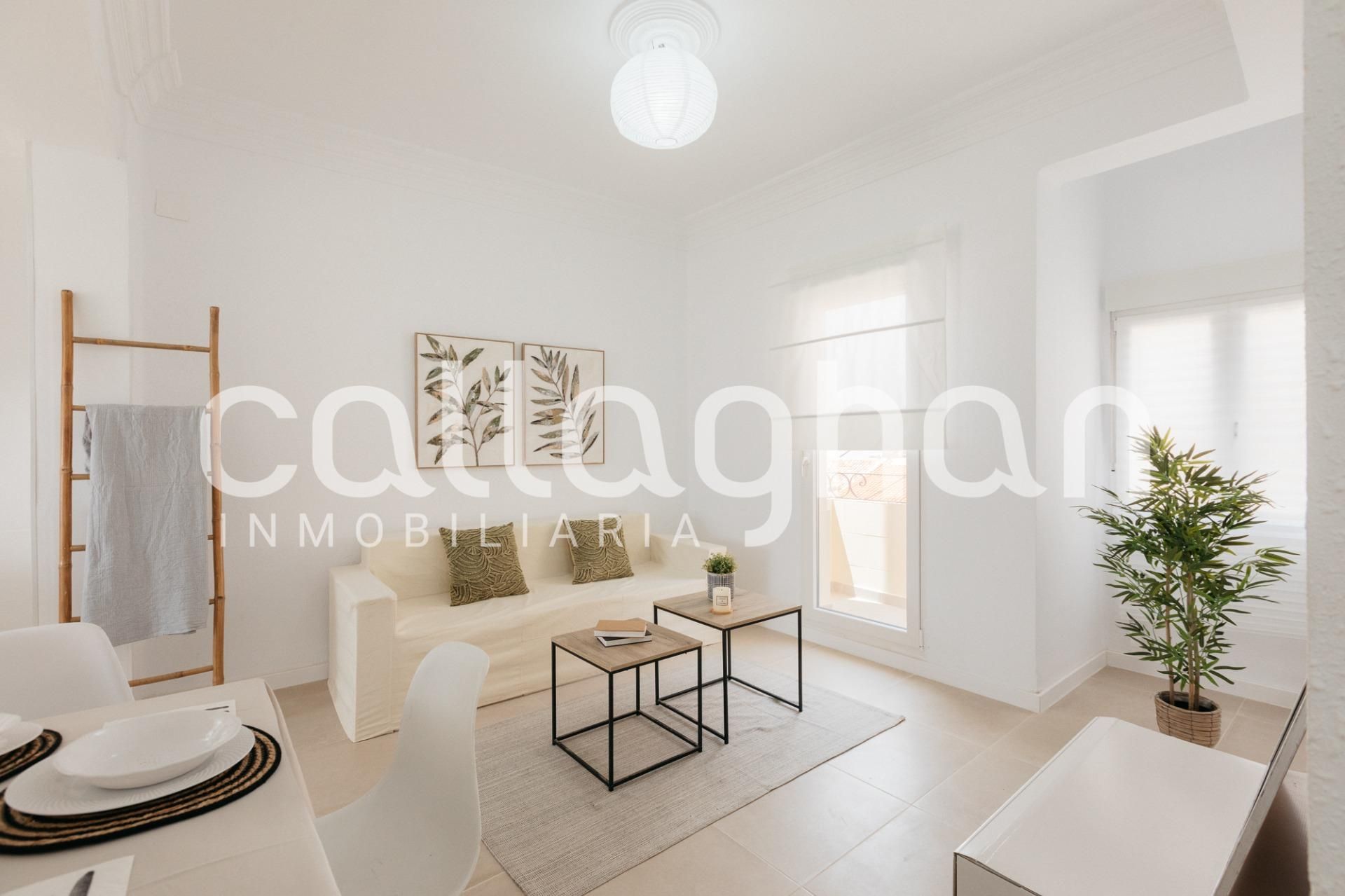 Living room of Flat for sale in  Valencia Capital  with Balcony