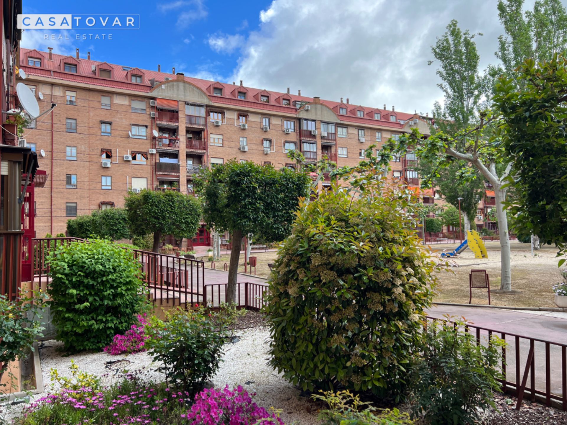 Exterior view of Flat for sale in Móstoles  with Air Conditioner, Heating and Private garden