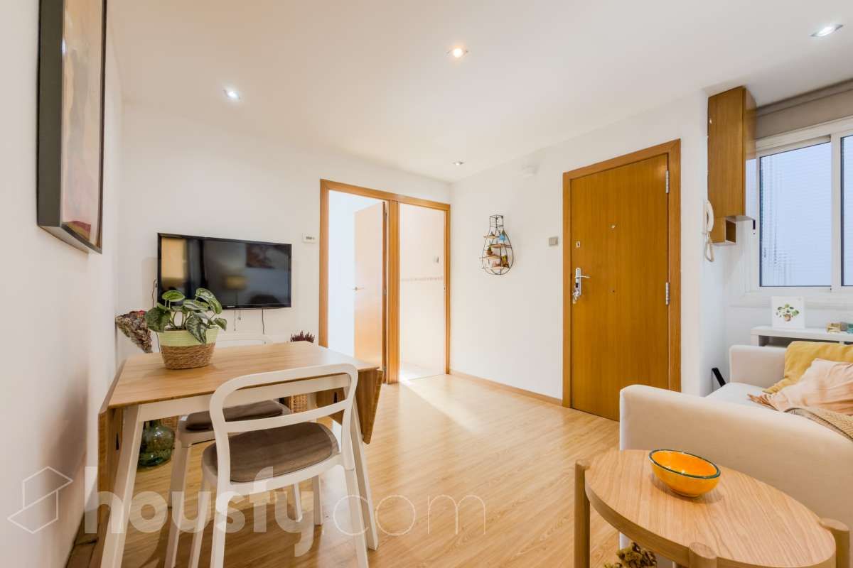 Living room of Attic for sale in Sant Adrià de Besòs  with Air Conditioner, Parquet flooring and Terrace