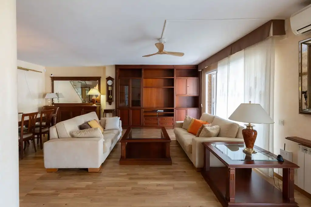 Wohnzimmer von Wohnung zur Miete in Sant Andreu de Llavaneres mit Schwimmbad