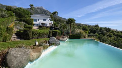 Villa contemporánea aislada de 5 dormitorios en Istán