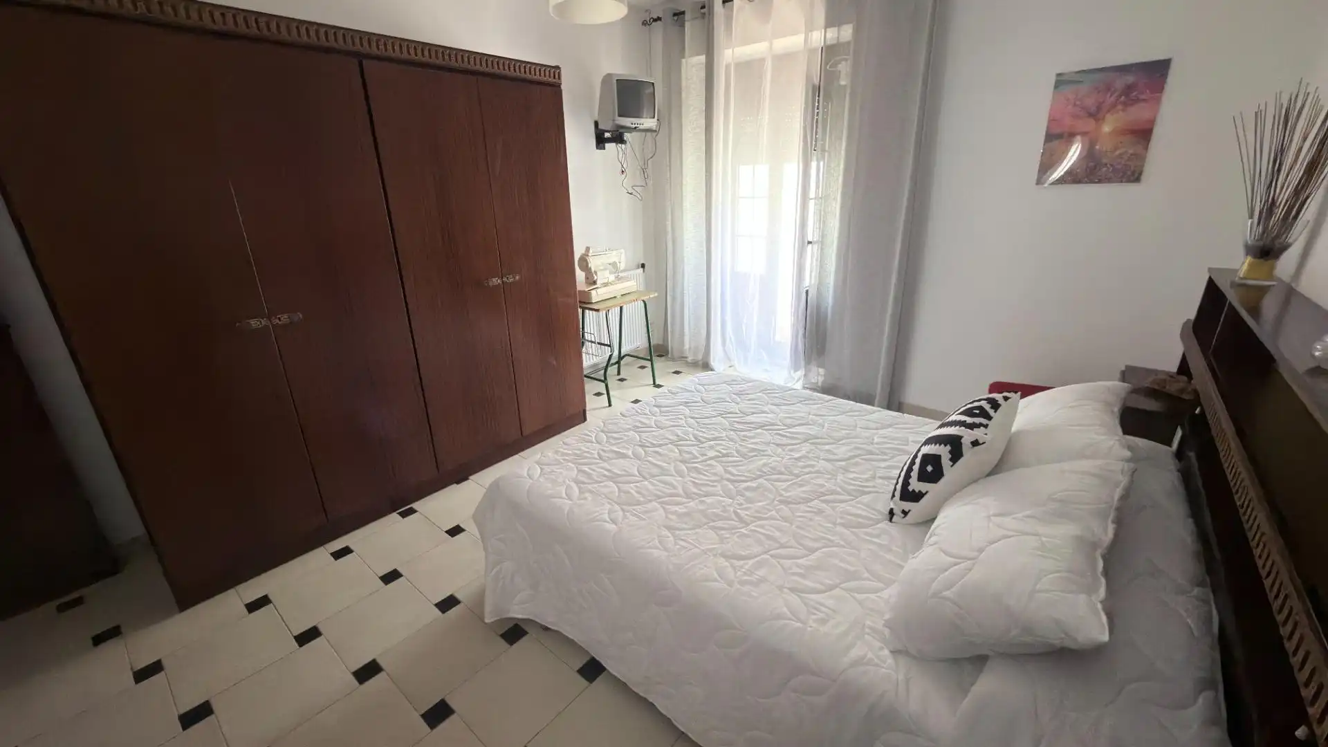Dormitori de Edifici en venda en Cortegana