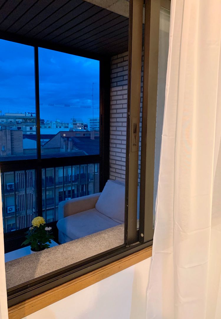 Terrassa de Pis de lloguer en  Zaragoza Capital amb Calefacció, Parquet i Moblat