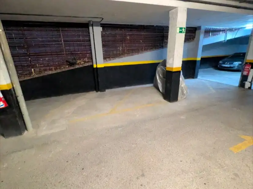 Parking of Garage for rent in Madrid