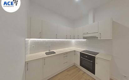 Kitchen of Flat for sale in  Barcelona Capital  with Parquet flooring and Oven