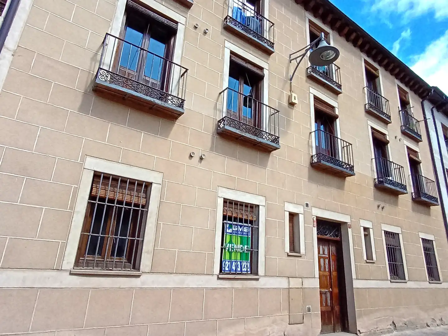 Vista exterior de Oficina en venda en Segovia