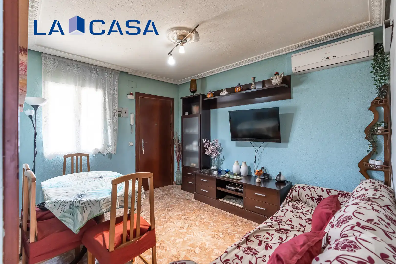 Vista exterior de Piso en venta en Madrid con Calefacción y Terraza