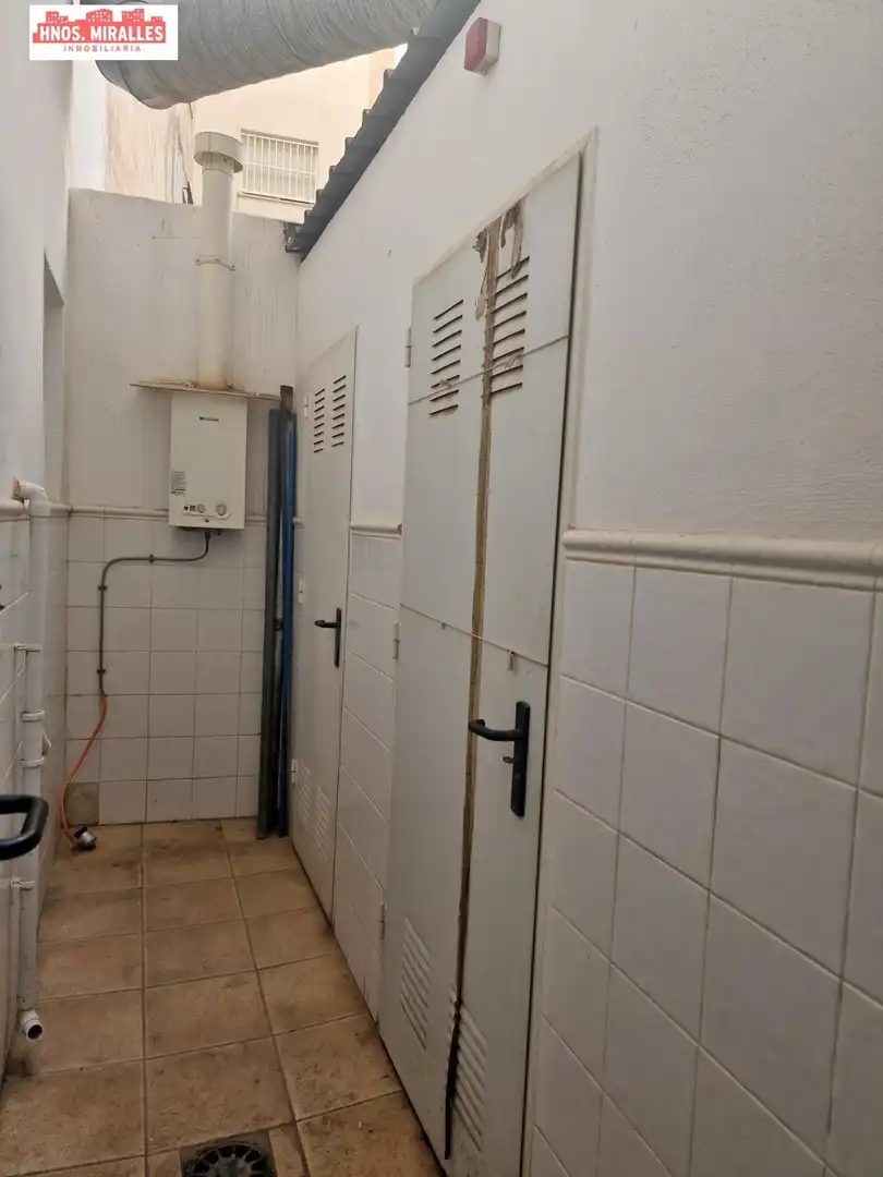 Baño de Local en venta en Elche / Elx con Aire acondicionado y Amueblado