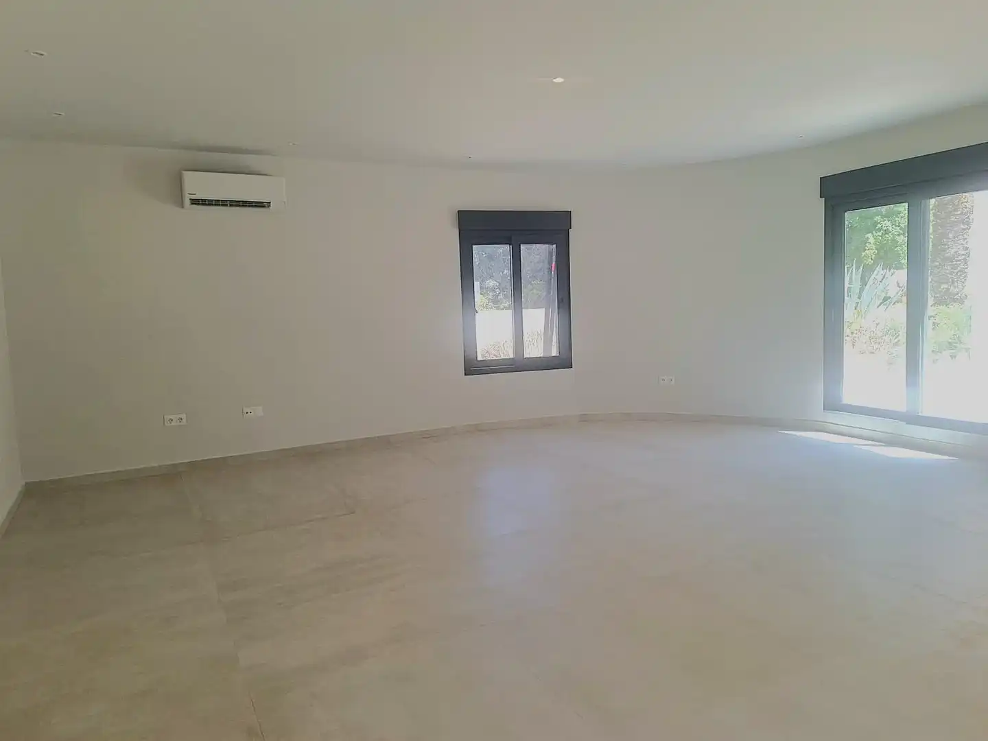 Casa o chalet en venta en L'Alfàs del Pi con Jardín privado, Terraza y Trastero