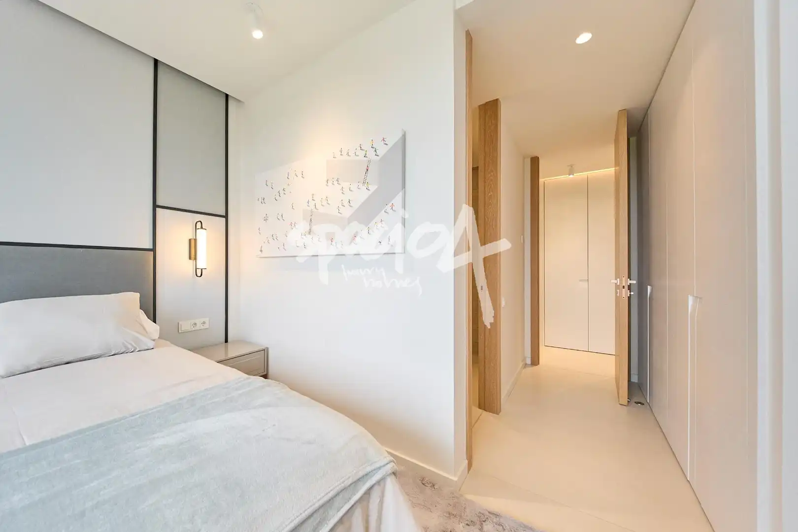 Habitación de Ático de alquiler en Pozuelo de Alarcón con Aire acondicionado, Calefacción y Jardín privado