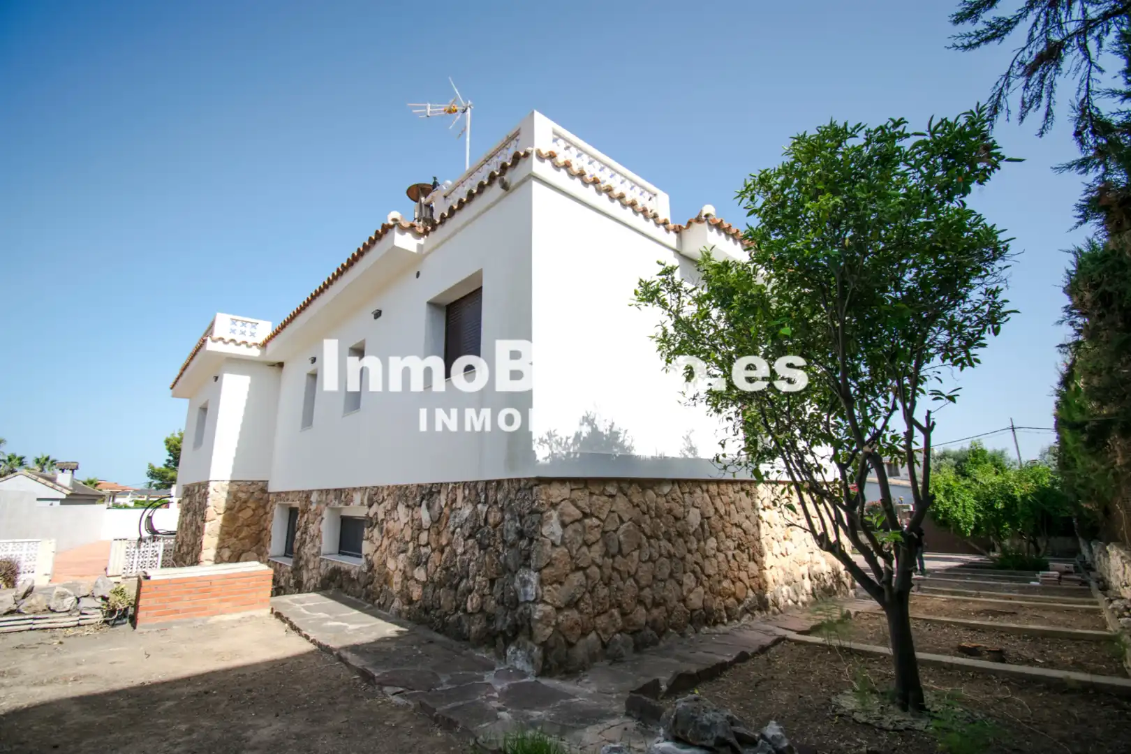 Exterior view of Houses for sale in Torrent  with Air Conditioner, Heating and Private garden