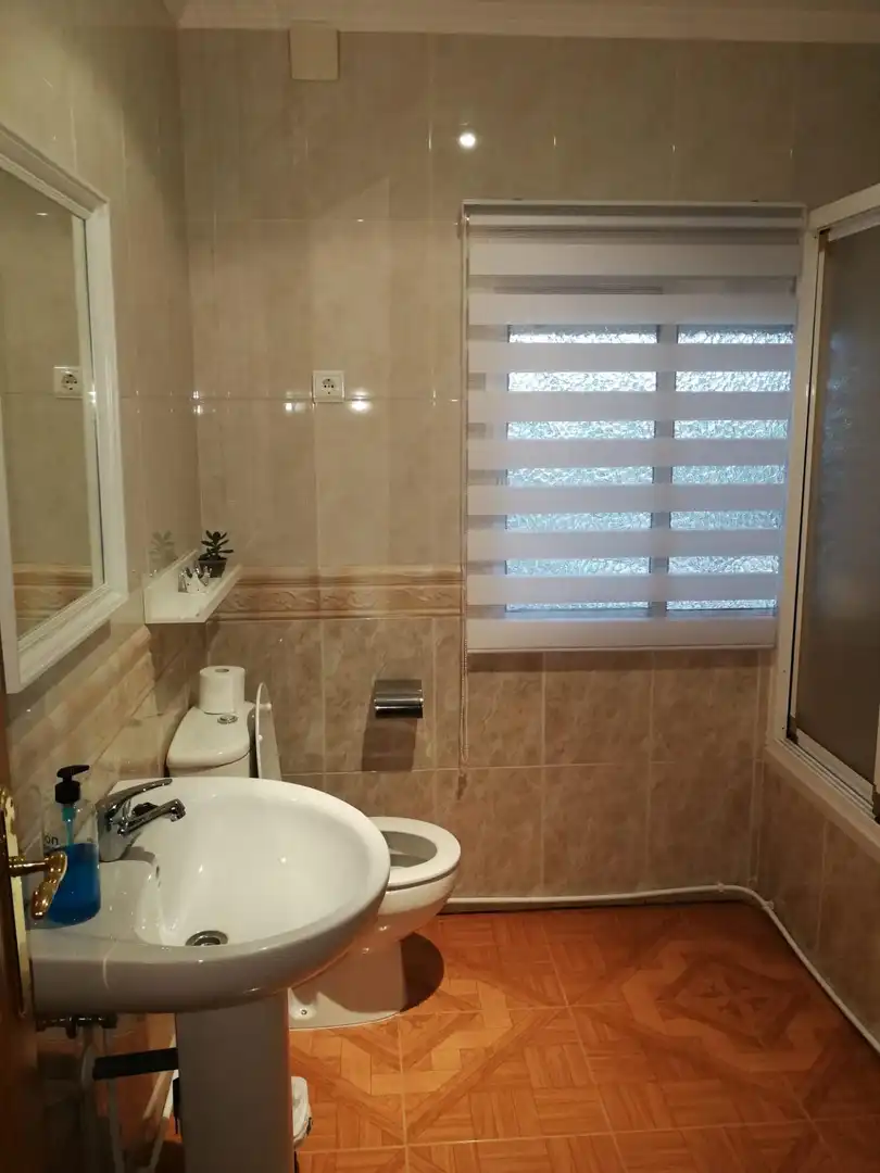 Baño de Casa o chalet en venta en Brazatortas con Aire acondicionado, Calefacción y Jardín privado