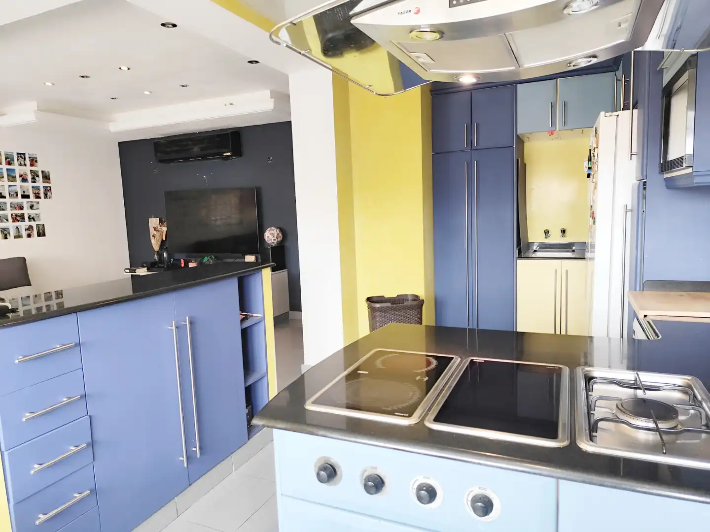 Kitchen of Flat for sale in Vilanova del Camí  with Air Conditioner, Heating and Oven