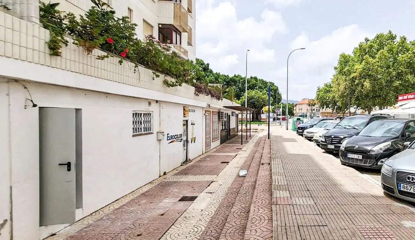 Vista exterior de Local en venta en Gandia con Terraza