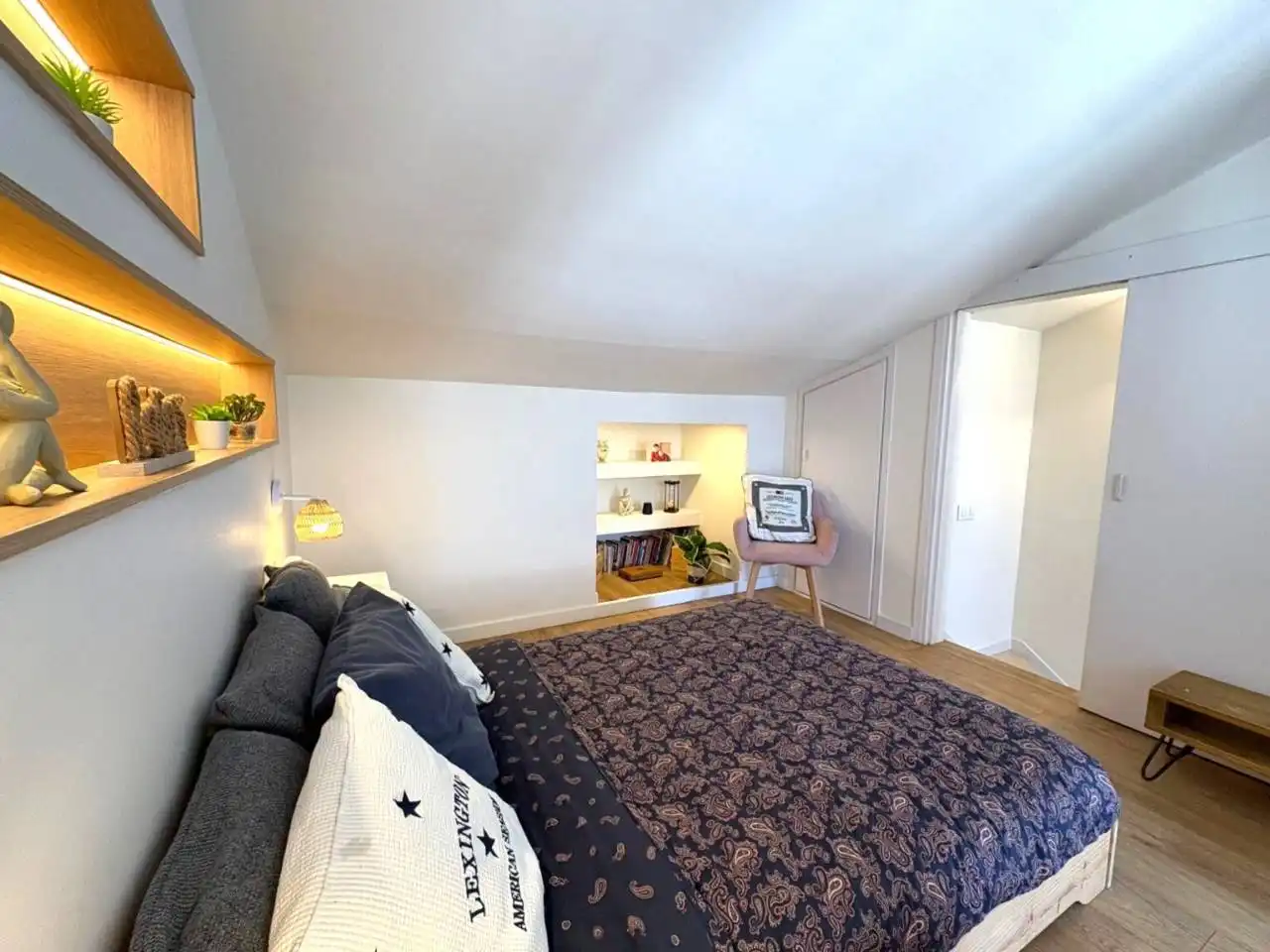 Habitación de Casa adosada en venta en Sant Cugat del Vallès con Aire acondicionado, Calefacción y Parquet