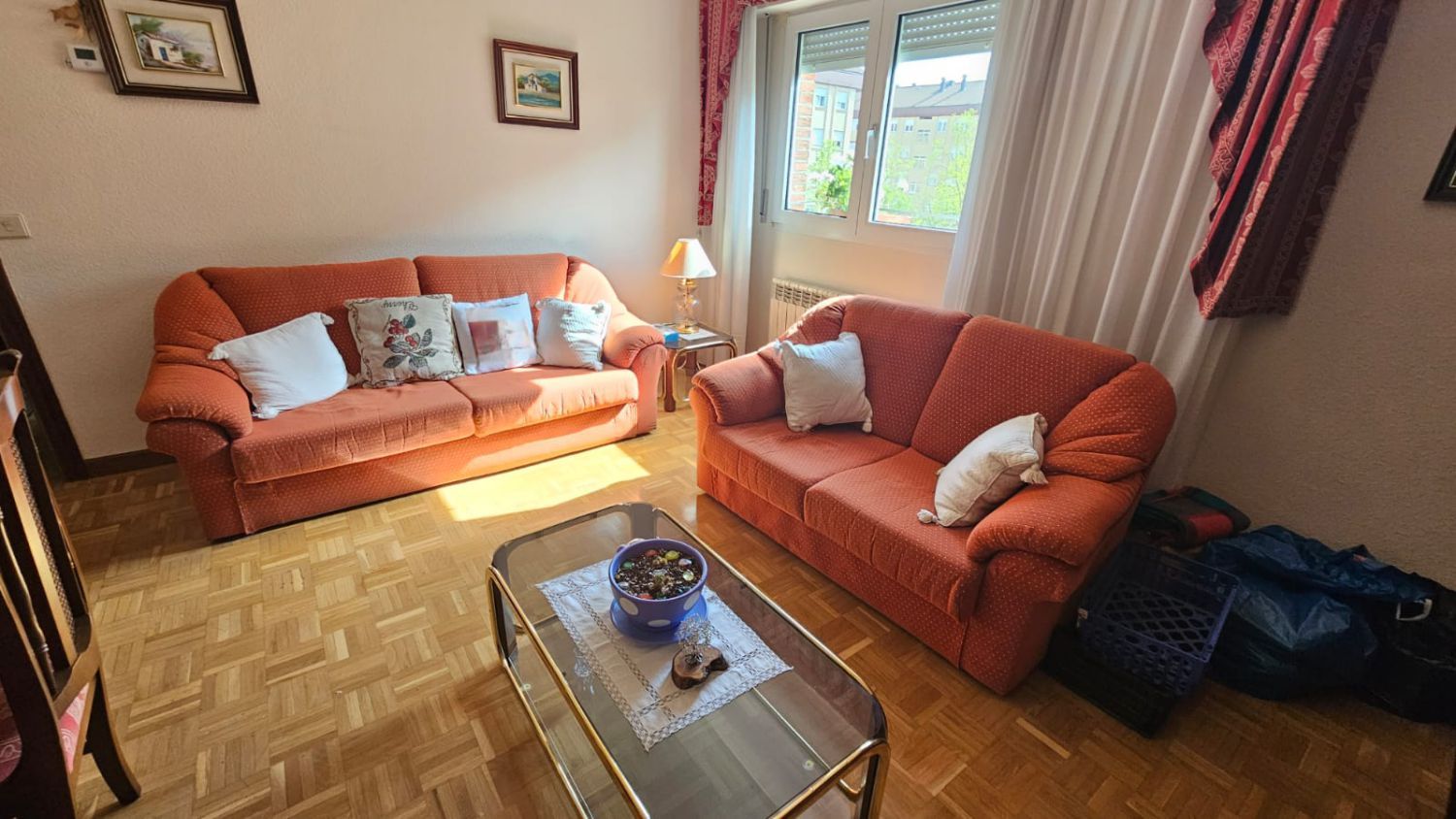 Sala d'estar de Pis en venda en Vitoria - Gasteiz amb Calefacció, Parquet i Traster