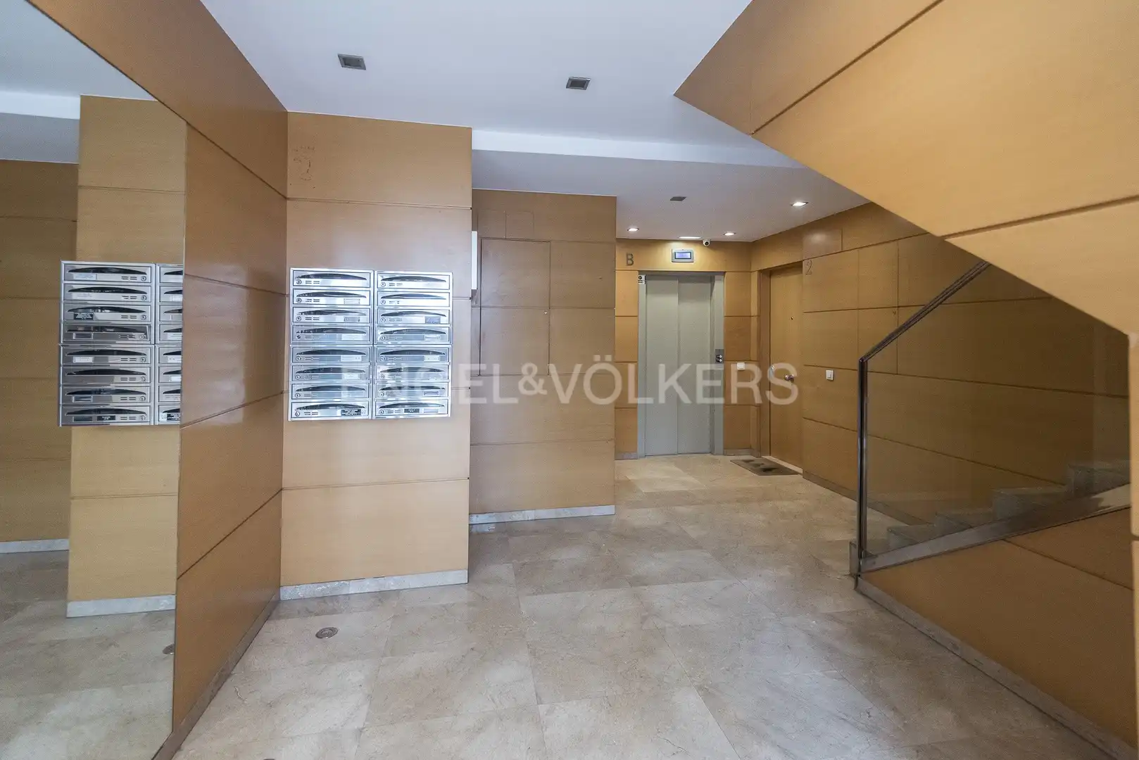 Flat for sale in Vilanova i la Geltrú  with Air Conditioner, Heating and Private garden