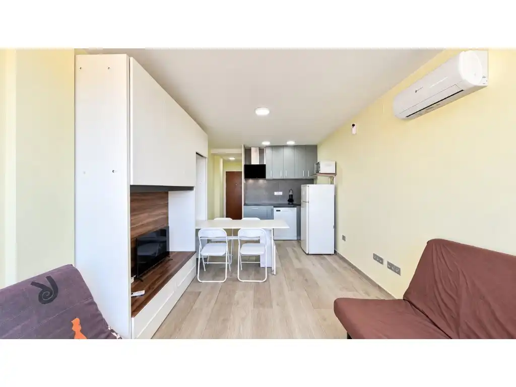Studio with lift for sale in Carrer del Delta-Muga, imagen 5