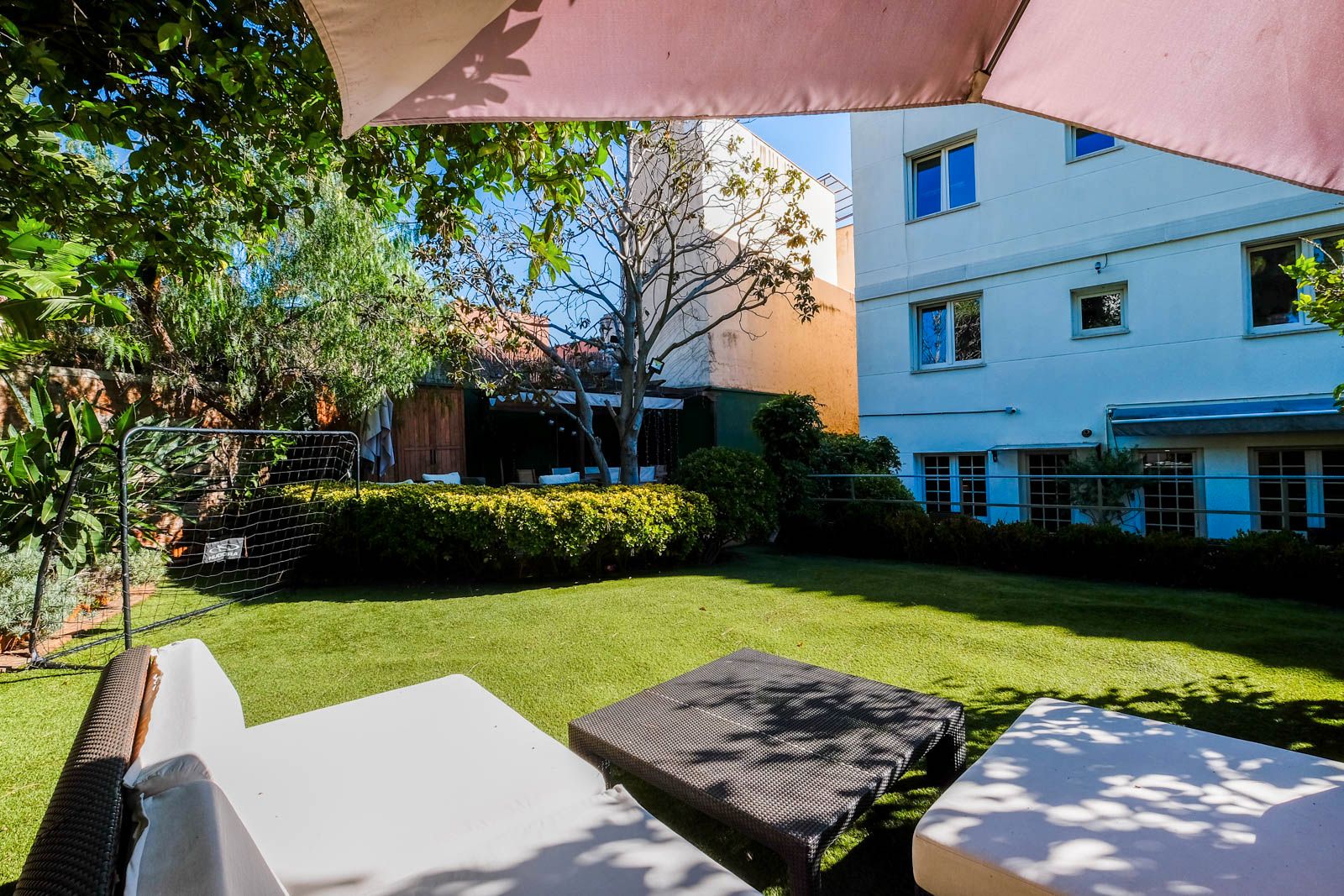 Jardí de Casa o xalet en venda en  Barcelona Capital amb Jardí privat, Terrassa i Traster