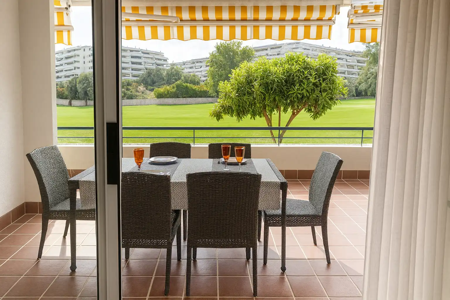 Terrace of Ground floor for rent in Marbella  with Air Conditioner, Storage room and Furnished