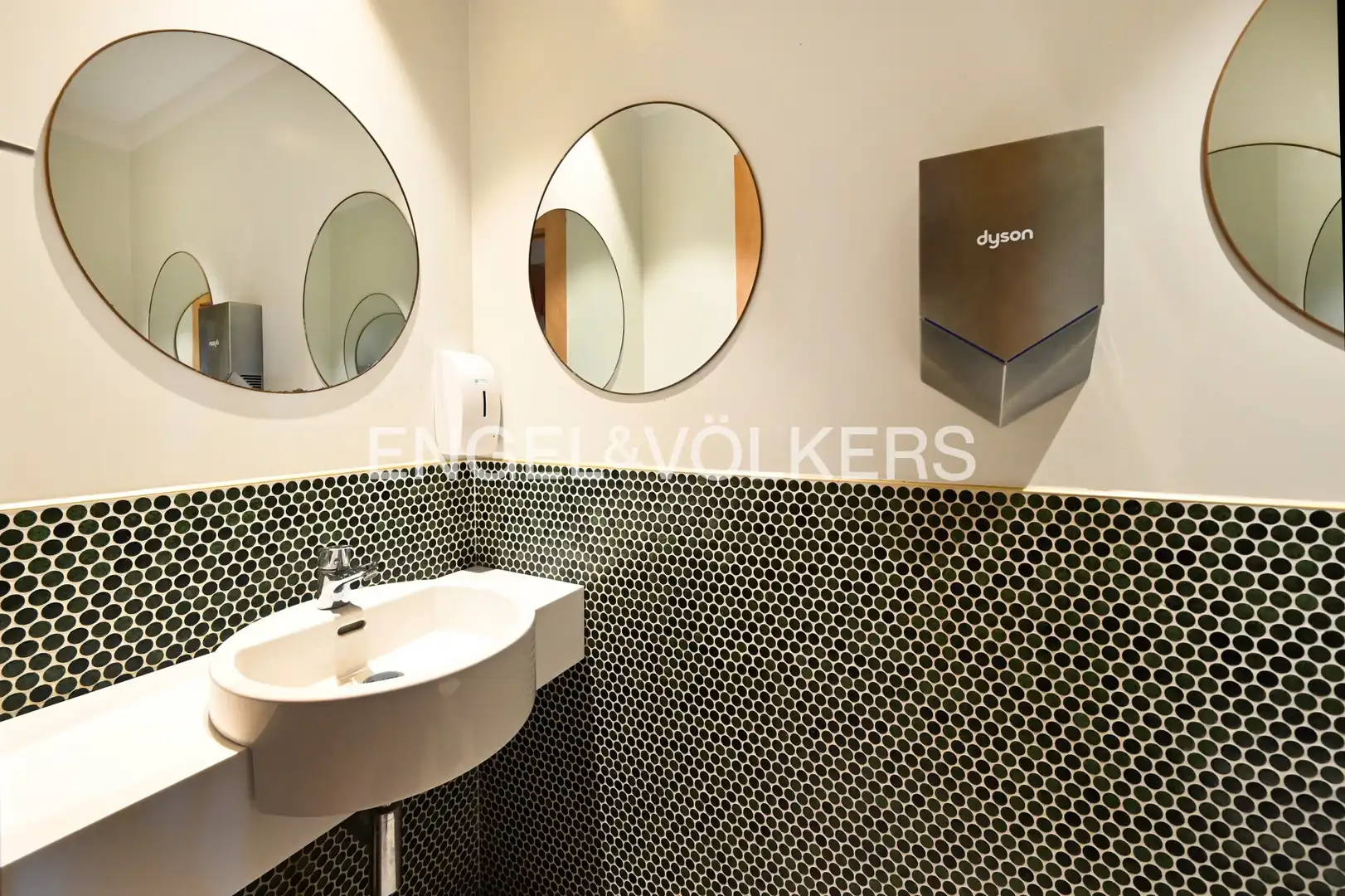Bathroom of Commercial properties for sale in Santander  with Air Conditioner, Terrace and Furnished